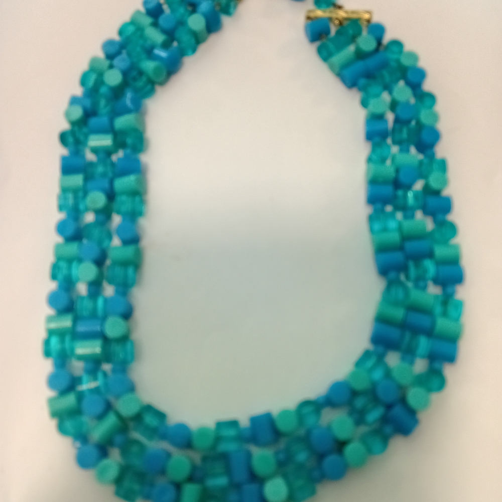 Vintage Elegant Blue Beaded Necklace